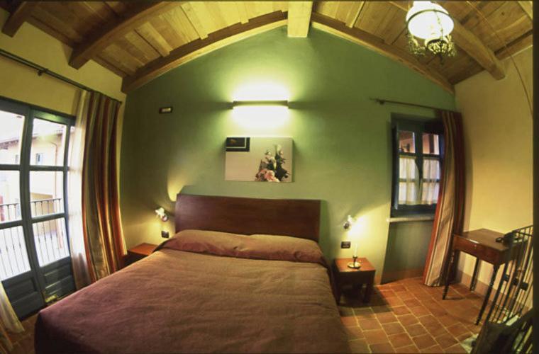 Cisterna dʼAsti Albergo Ristorante Garibaldi חדר תמונה